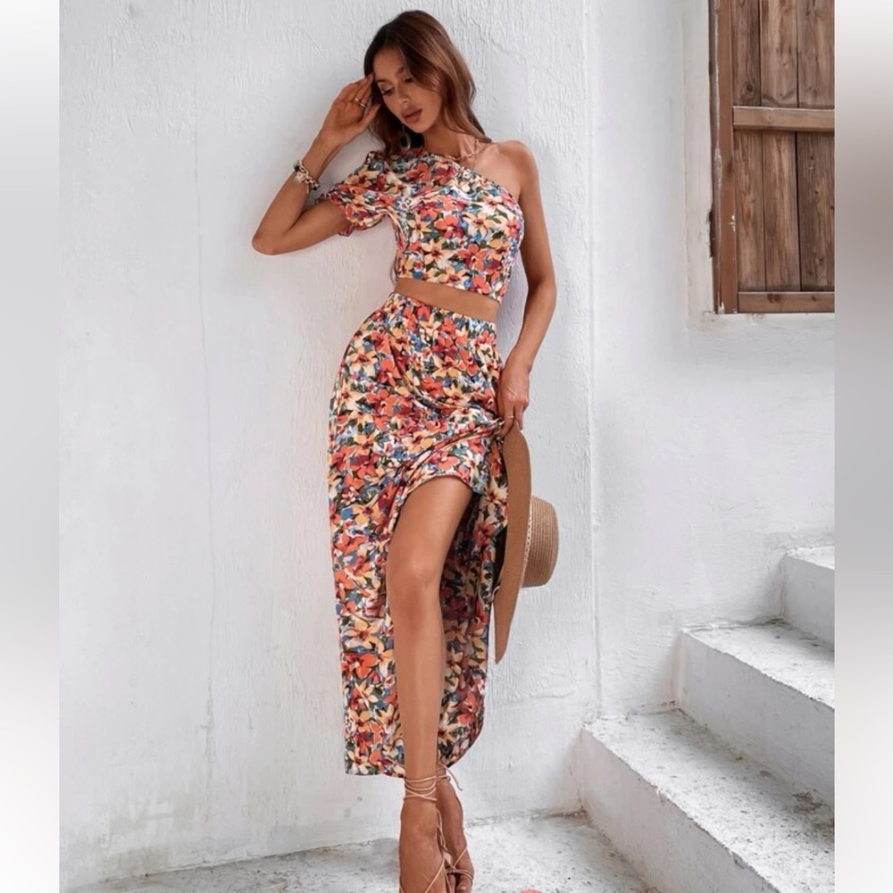 SHEIN floral matching set